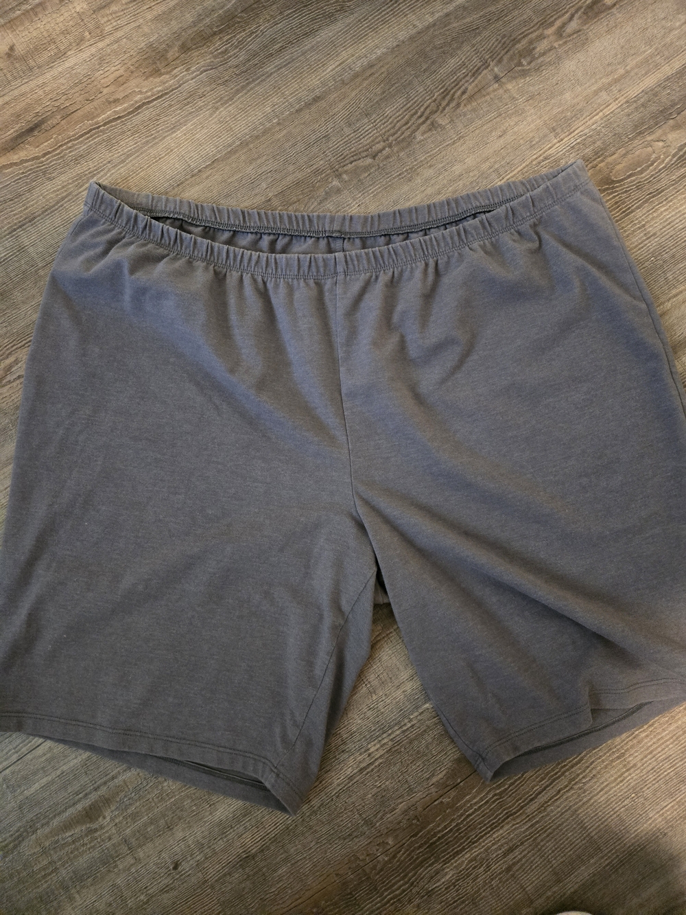 Unisex Gray Everyday Elastic-Waist Shorts. Size 3X